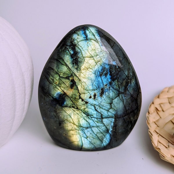 Labradorite free form Blue-multicolored 246g, Unique piece Polished Healing Stone, Anti-stress protection stone