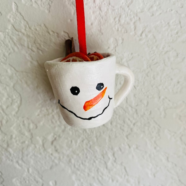 Décoration de tasse bonhomme de neige vin chaud