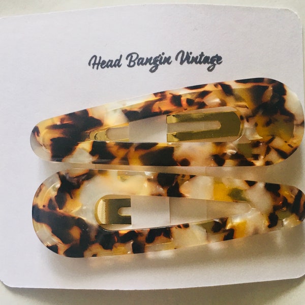 Acrylic Snap Clip Tortoise Leopard Print (Pebbles)