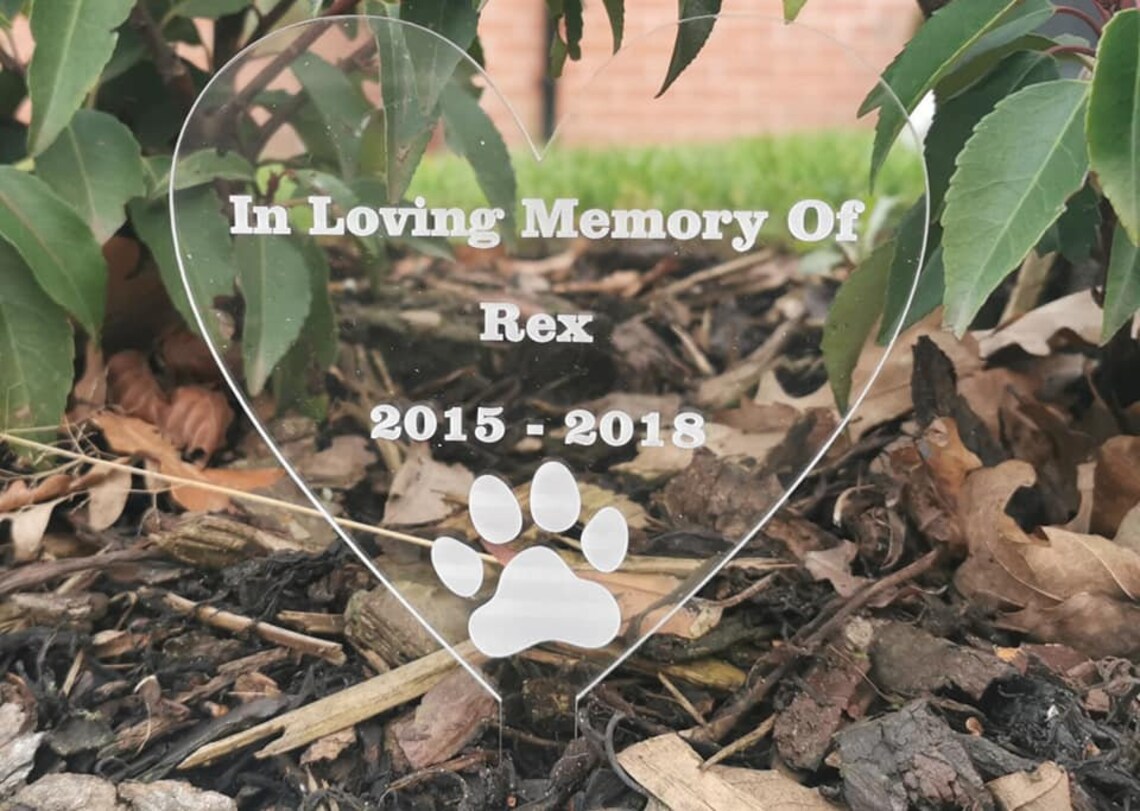 Heart Shaped Pet Memorial Plaque With Paw Print Design Dog Etsy