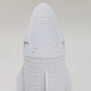 Imprimé 3D 1/48 SpaceX Dragon Crew Capsule Présentoir Modèle 6,7&quot; Plastique PLA blanc