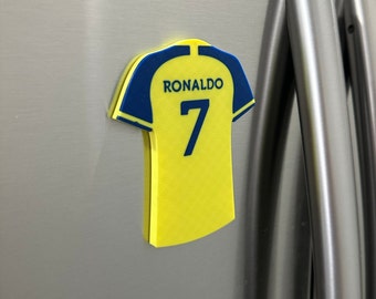 Cristiano Ronaldo #7 Al Nassr Inspiré Jersey Aimant | Kit maison | Kit domicile maillot Ronaldo | Accessoire magnétique imprimé en 3D
