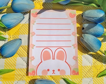 Bloc-notes lapin fraise | Papeterie lapin blanc kawaii, jolie liste de choses à faire, décoration de bureau cottagecore, cadeau de fournitures de journal pour elle
