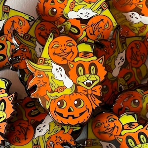 Classic Halloween decorations 2&quot; hard enamel pin