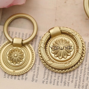 Messing Daisy Möbelknöpfe Vintage Schubladenknauf, Knauf Knäufe, Schrankknauf, Laser gravierte Schrankknäufe Gold Griffe Griffe