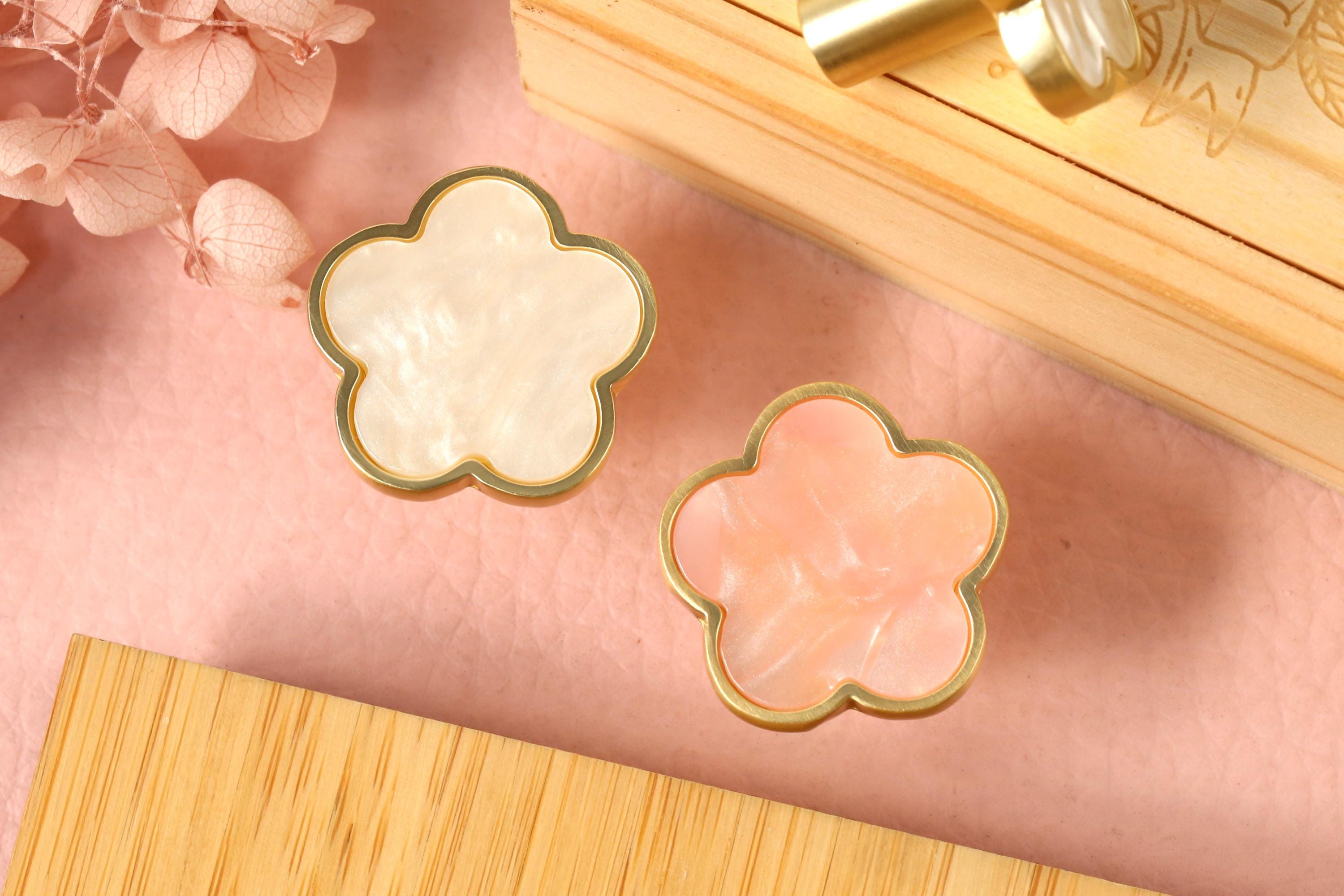 Boutons Armoire Enfants AKONE - Lot De 6 Bois Étoile/Lune/Nuage - Décoration Nature