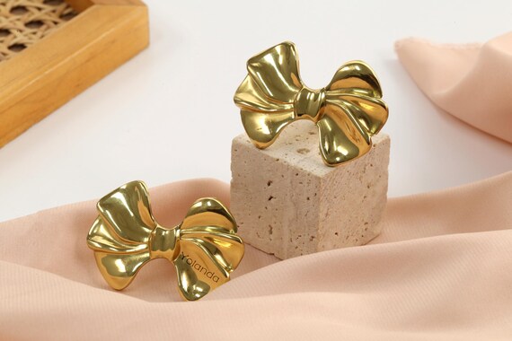 elegant dresser knobs Anthropologie main image 1