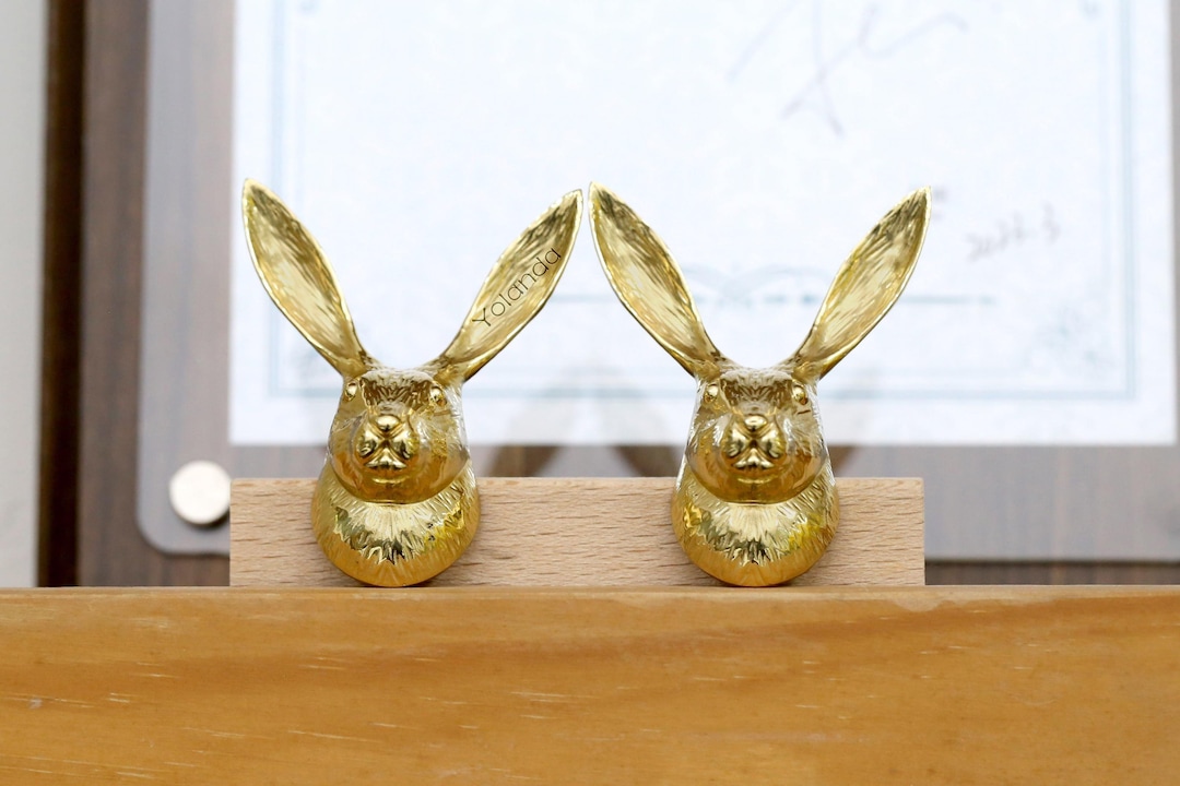 ウサギの真鍮キャビネットハンドルプル動物ウサギ引き出しドアハンドル