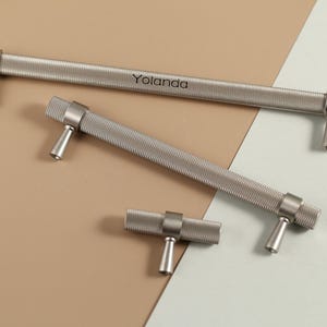 Maniglie per mobili con finitura in nichel, maniglie per mobili da cucina in nichel, manopole a T nere, maniglie per mobili con ante incise al laser