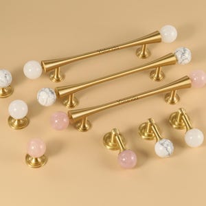 クリスタル真鍮大理石キャビネットハンドルプルクリスタル引き出しペンダントノブハンドルレーザー彫刻食器棚ワードローブノブハンドルプル