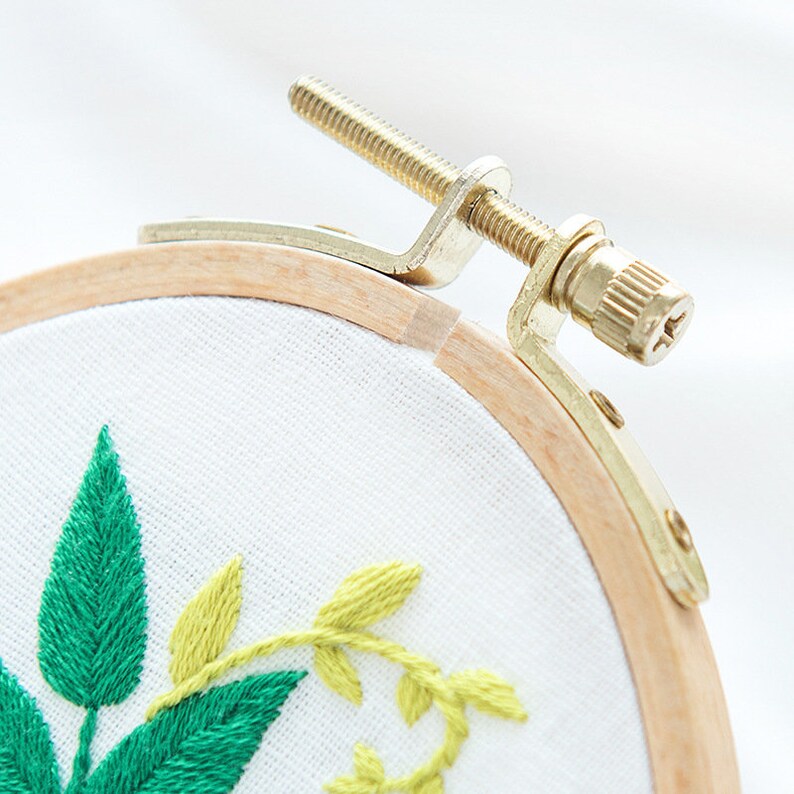 Embroidery Kit Beginner Diy Craft Kit Morden Floral Etsy