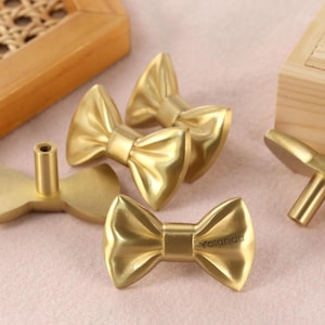 Boutons de meuble élégants en laiton avec nœud, poignée de tiroir, poignées de poignée de garde-robe, boutons de poignées de meuble gravés au laser Boutons de commode poignées