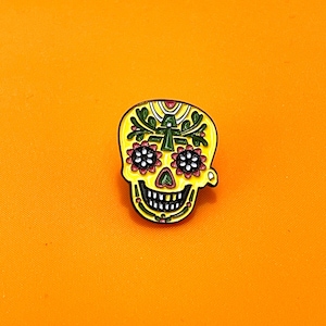 Sugar Skull Lapel Pin: Día de Muertos Calavera - Day of The Dead Mexican brooch