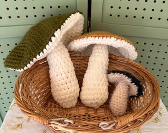 Crochet Mushroom Plush – Cottagecore Fairycore Decor – Stuffed Mushroom Plushie – Woodland Nursery Decoration – Handmade Crochet Gift