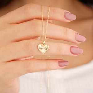 14K Gold Heart Necklace, Vintage Textured Heart Pendant, Elegant Solid Gold Jewelry, Romantic Gift for Her