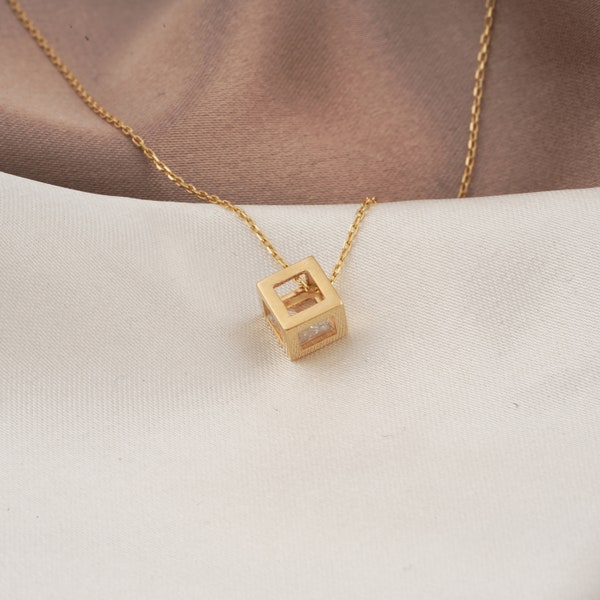 14K Gold Cube Necklace, Gold Dainty Cube Necklace, Gold Tiny Cube Necklace