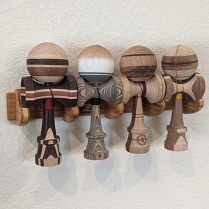 Estante para kendamas Slayers: capacidad para 4
