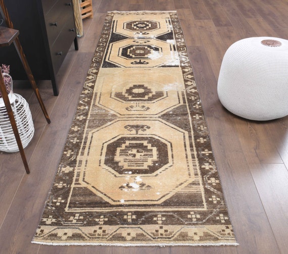 Cream and Tan Farmhouse Accent Rug, Entryway Rugs