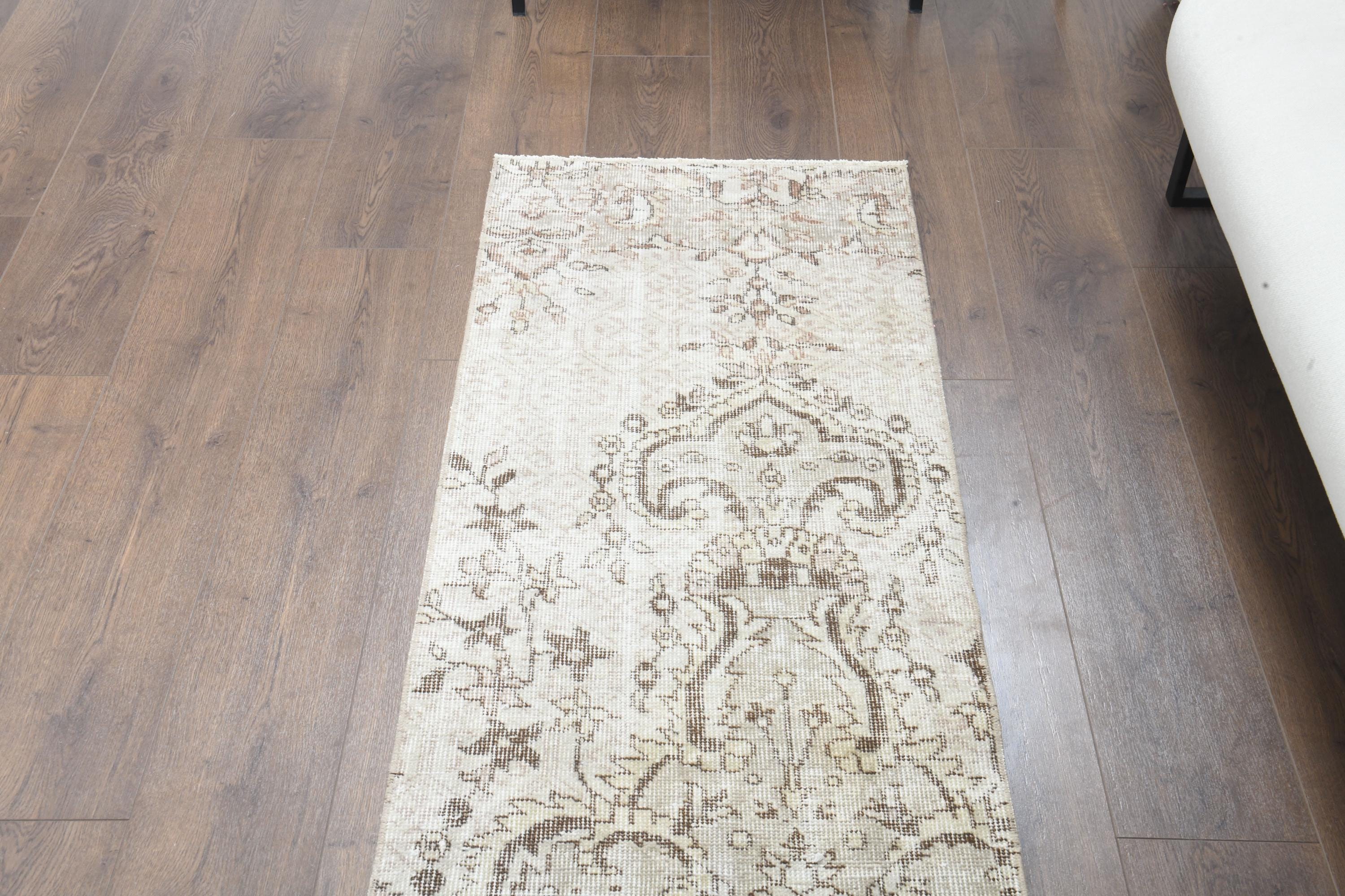 2 x 7フィート、ベージュのヴィンテージランナー、トルコ製ランナー