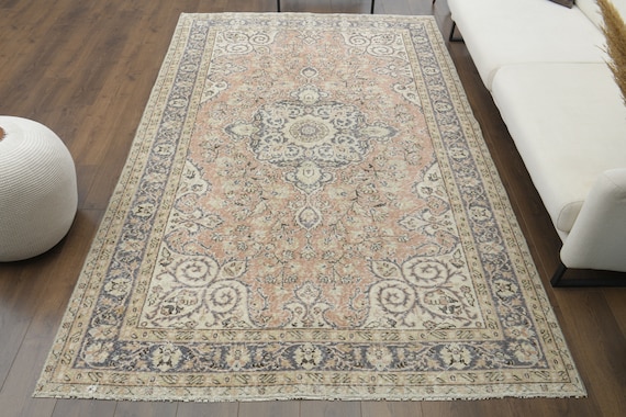 48×93 “Paper balloons” ViNTAGE RUG Strawberry Fields Medallion Rug – Navy | Rifle Paper Co.