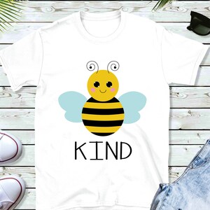 Bee Kind SVG / Cute Bee Kind SVG / Wahaii Svg / Be Kind para arquivos SVG / svg de quadro para arquivos Cricut / Silhouette