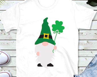 St. Patrick's Day Gnome With Balloon SVG | Gnome with Shamrock Balloon SVG | Shamrock Gnome SVG / Svg Files for Cricut