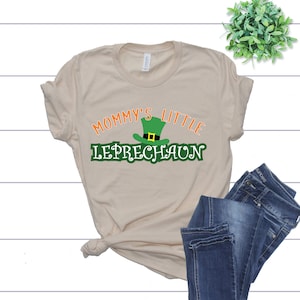 Mommy's Little Leprechaun SVG, Mommy St. Patrick's Day Shirt SVG, Mommy Leprechaun Shirt SVG, Arquivos SVG para Cricut, Arquivos de silhueta