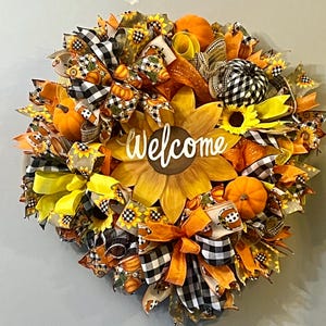 Farmhouse Sunflower Wreath: Buffalo Plaid Fall Door Decor
