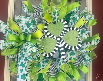 St Patrick’s day wreath/ shamrock wreath/st pattys day door hanger