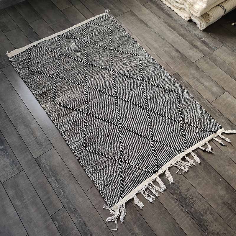 Tapis Marocain Noir Kilim Pour Décoration d'intérieur