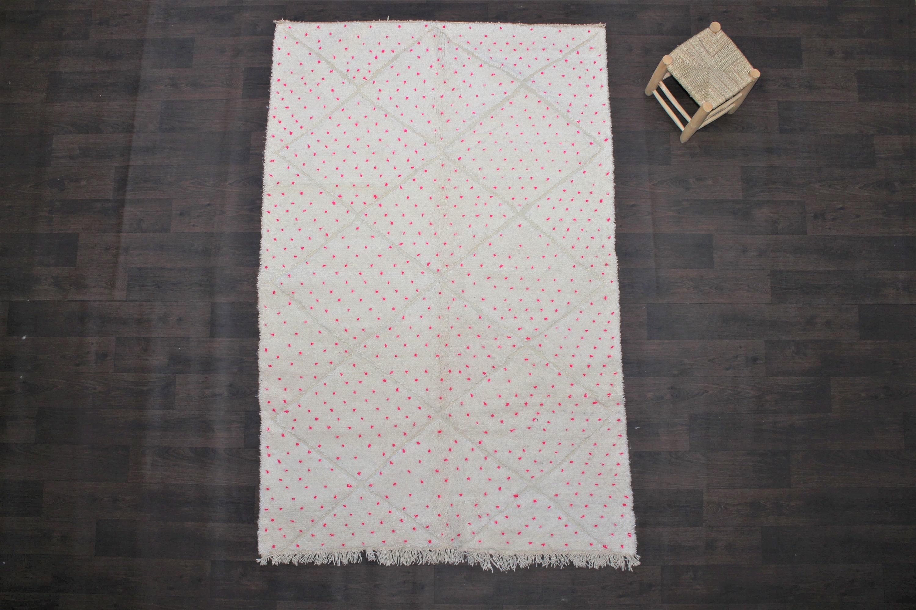 Tapis Berbère Pois Roses et Losanges Blancs