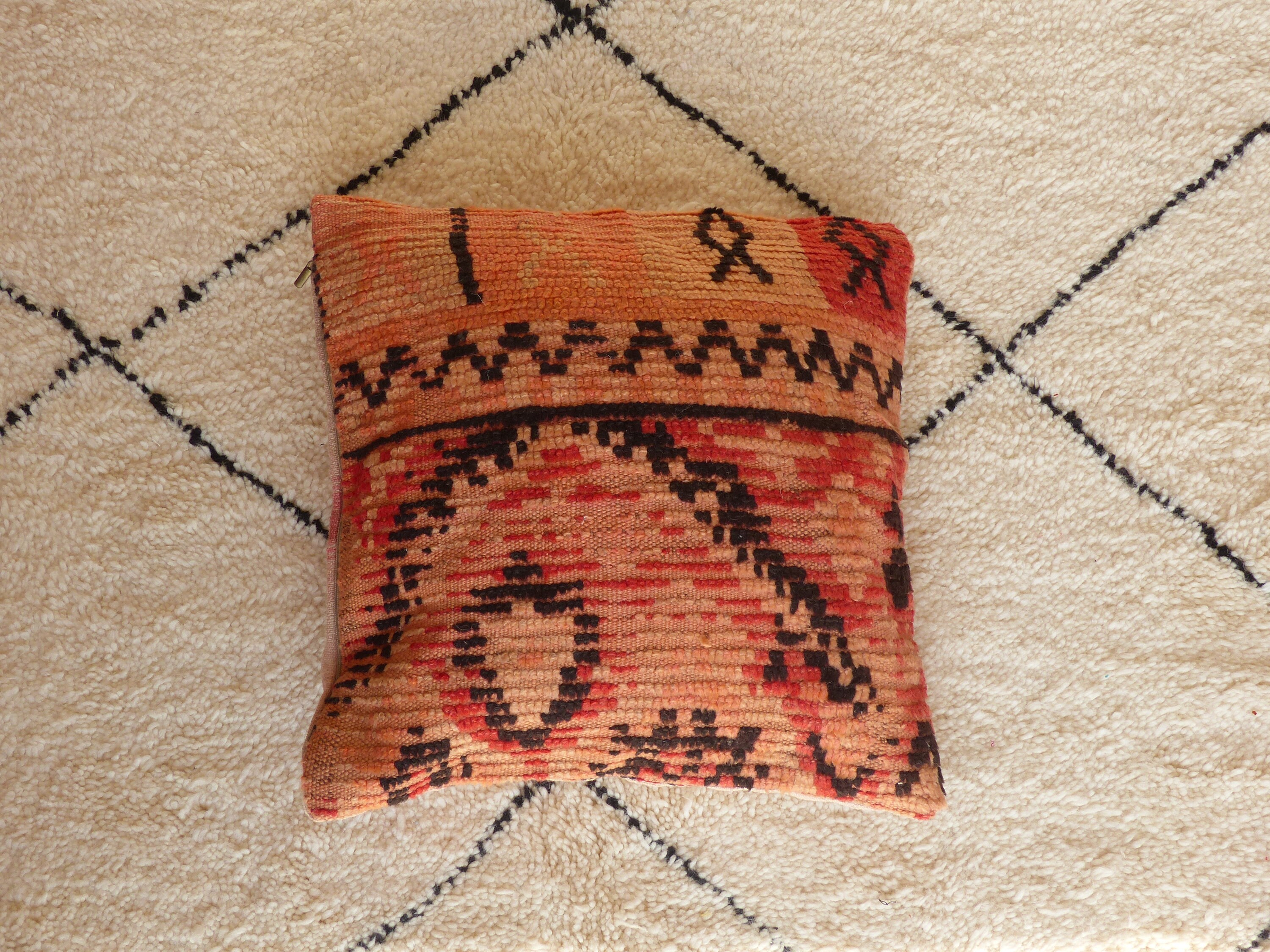 Coussin Boujaad 50x50cm Rose Vintage Coussin Berbère en Laine Fait Main Au Maroc Décoratif