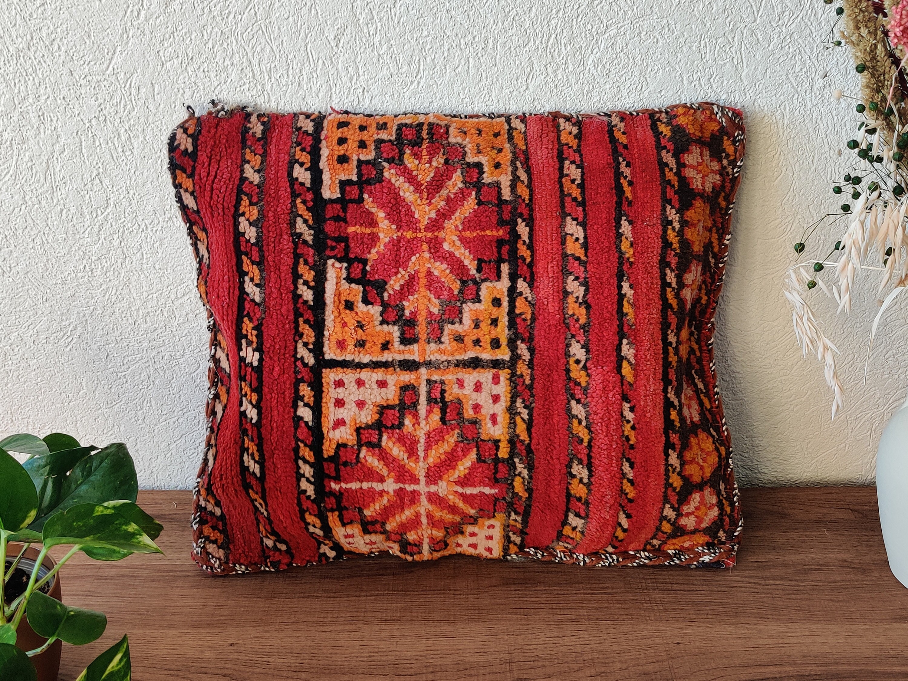 Coussin Marocain Berbère Rouge en Laine Fait-Main
