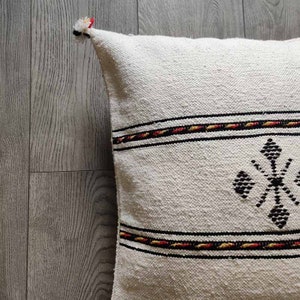 Coussin berbère blanc marocain en coton fait main image 4