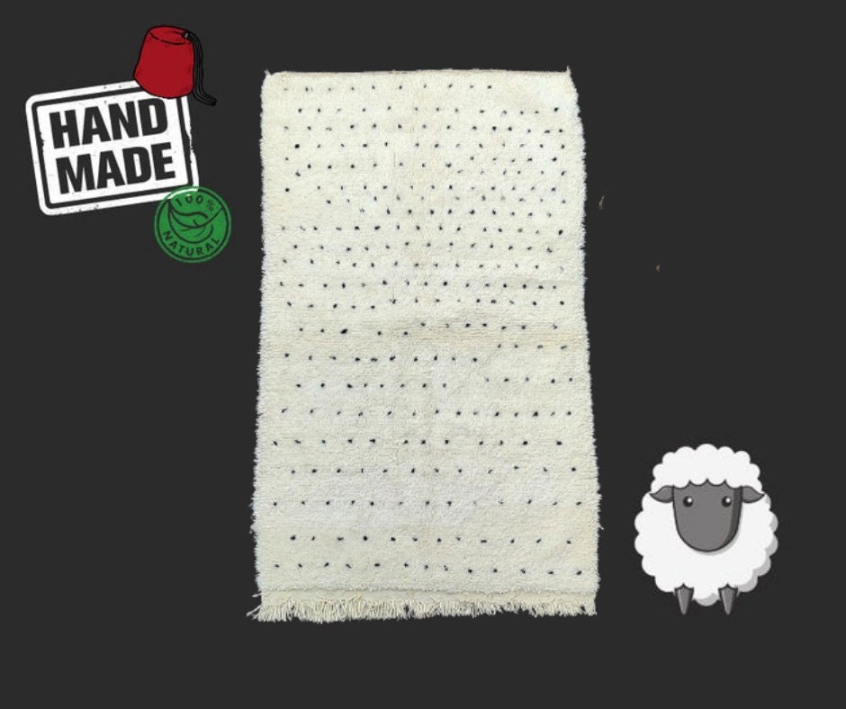 Tapis Marocain pois noirs