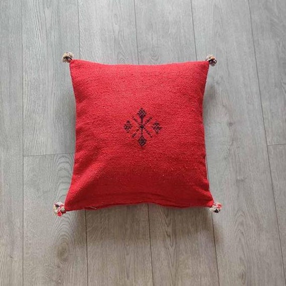 Coussin Marocain Rouge Décoratif en Coton Fait Main