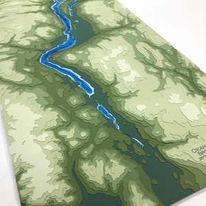 11 x 22 inch Okanagan Valley, Vernon British Columbia papercut topografische kaart, 11 x 22