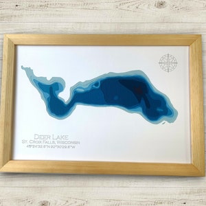 12 x 18 inch Deer Lake, St.Croix Falls (Wisconsin), papercut bathymetrische kaart, 12 x 18 kunst aan de muur | Poster | Afdrukken | Kaartkunst | Cabinemuurdecoratie