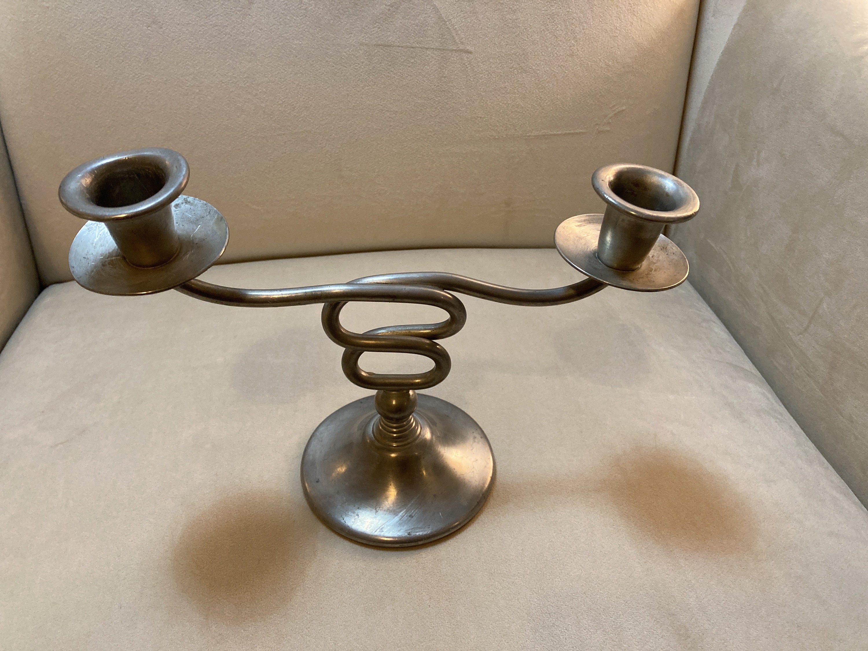 Vintage 1950s Two-arm Candelabra of Tavern Pewter 168 - Etsy Vintage 1950s Two-arm Candelabra of Tavern Pewter 168 - Etsy