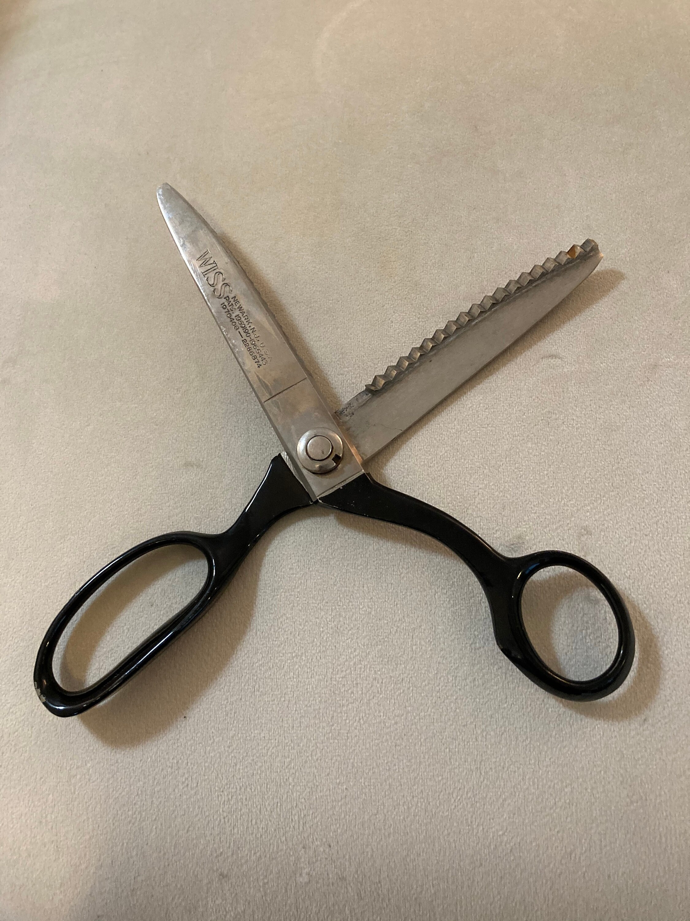 C.S. Osborne 8-1/4 E-Z Cut Leather Shears Scissors #708 Made In