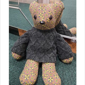 Stickmönster till Royal Diamond Bear-tröja, passar 30-45 cm gosedjur (PDF)