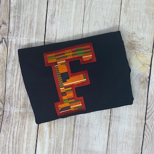 Op FAMU geïnspireerde F Kente-sweater