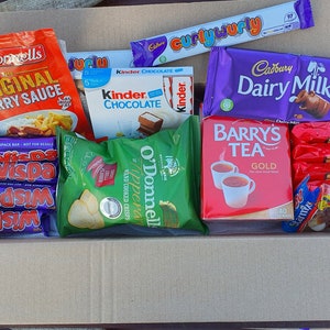 Pacote de presente irlandês, caixa de cuidado, presente da Irlanda com chocolates, chá Cadbury Box, sabor da Irlanda Irish Mystery Box comida irlandesa