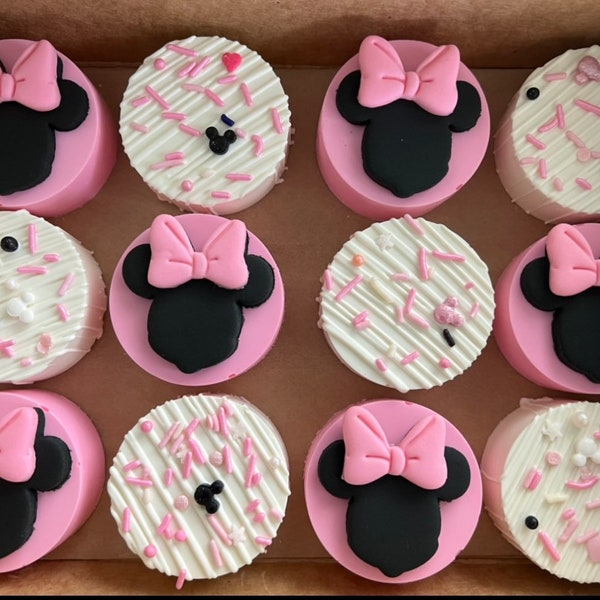 Miss Minnie Chocolate Cover Oreos - Minnie Mouse - Chocolate Oreos - Fête d’anniversaire -