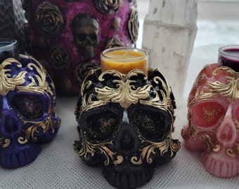 Portacandele a forma di teschio con candela per la decorazione della casa