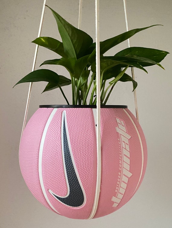 pink nike basket ball