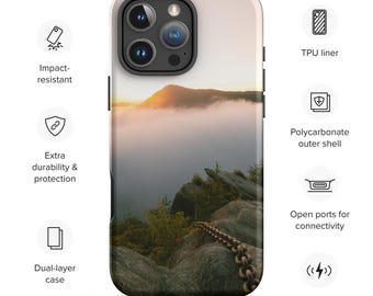 Vista de la Montaña Brumosa – Funda de doble capa para iPhone con foto original de la naturaleza