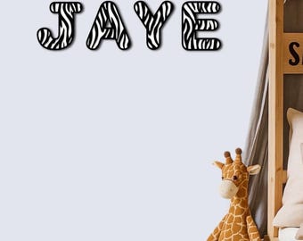 Gepersonaliseerde houten safarinaambordje - houten zebrakunst aan de muur - jungle kinderkamer decor - bord aangepaste kinderkamer - plaquette dierenthema