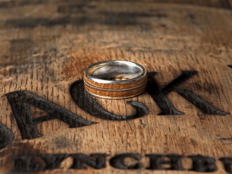 Genuine Jack Daniels Whiskey barrel wood ring with Guitar String Inlay Mens Sterling Silver /& Wood Wedding Band