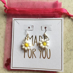 Daisy Flower Earrings, Flower Bead Earrings, Beaded Earrings, Earrings, Cute Earrings, Womens Earrings image 3